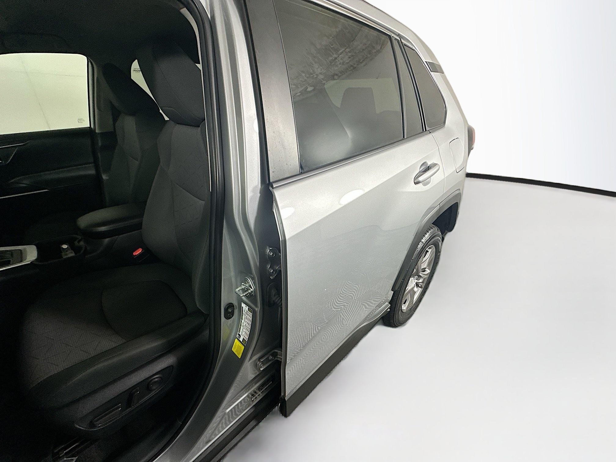 Used 2023 Toyota RAV4 XLE FWD image 12
