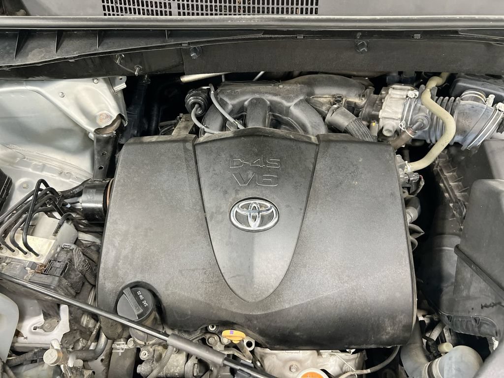 Used 2018 Toyota Highlander XLE AWD/4WD image 26