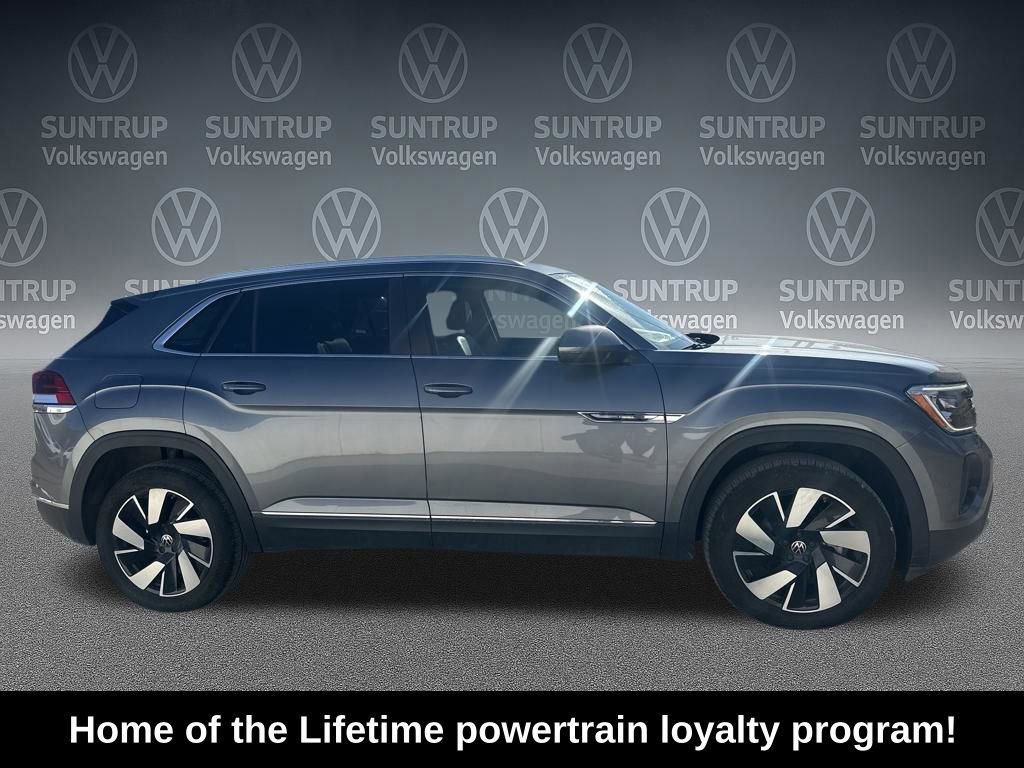 Used 2025 Volkswagen Atlas Cross Sport SEL image 6