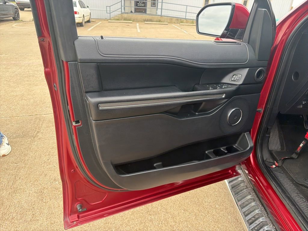Used 2019 Ford Expedition Max XLT w/ Equipment Group 202A image 15