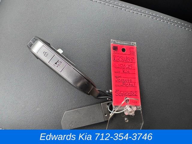 New 2025 Kia Sorento S image 37