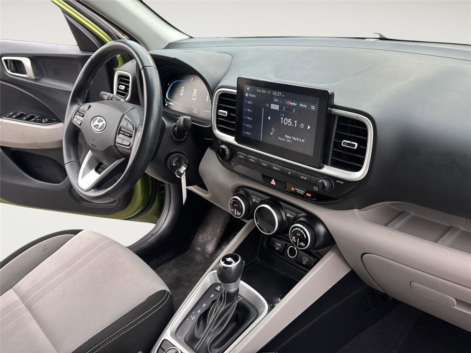 Used 2023 Hyundai Venue SEL w/ Cargo Package image 27