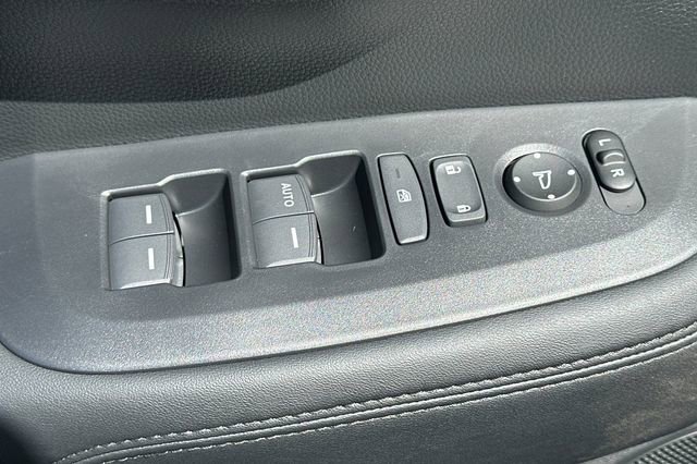 Certified 2026 Honda HR-V LX image 11