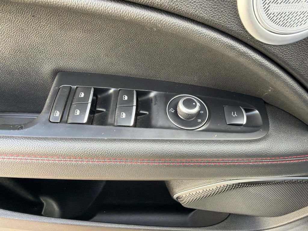 Used 2023 Alfa Romeo Stelvio Estrema AWD/4WD image 26