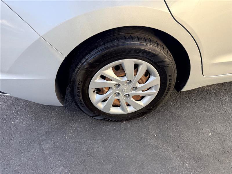 Used 2019 Hyundai Elantra SE image 33