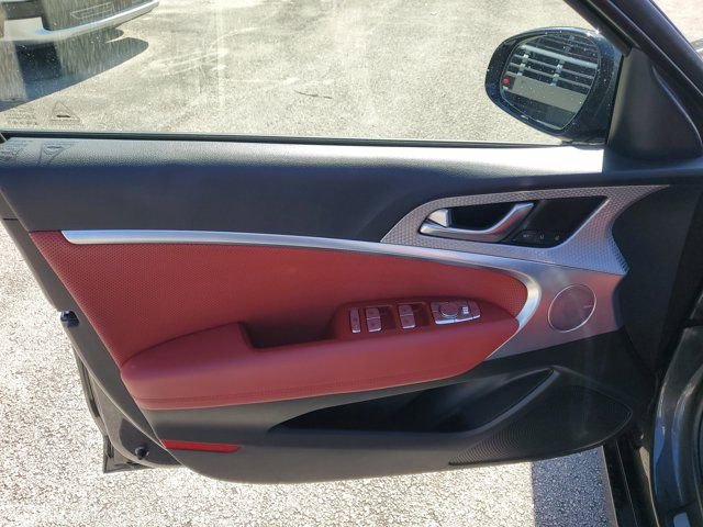 Used 2023 Genesis G70 2.5T Prestige w/ Sport Prestige Package image 15