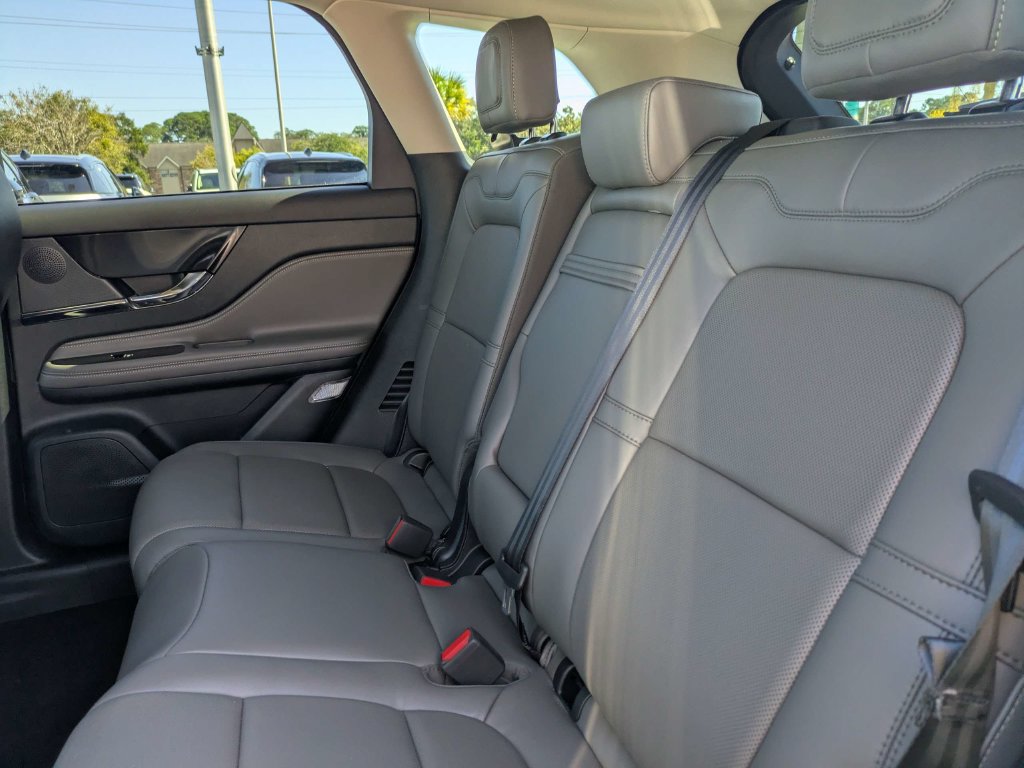 Certified 2025 Lincoln Corsair Grand Touring w/ Equipment Group 301A AWD/4WD image 17