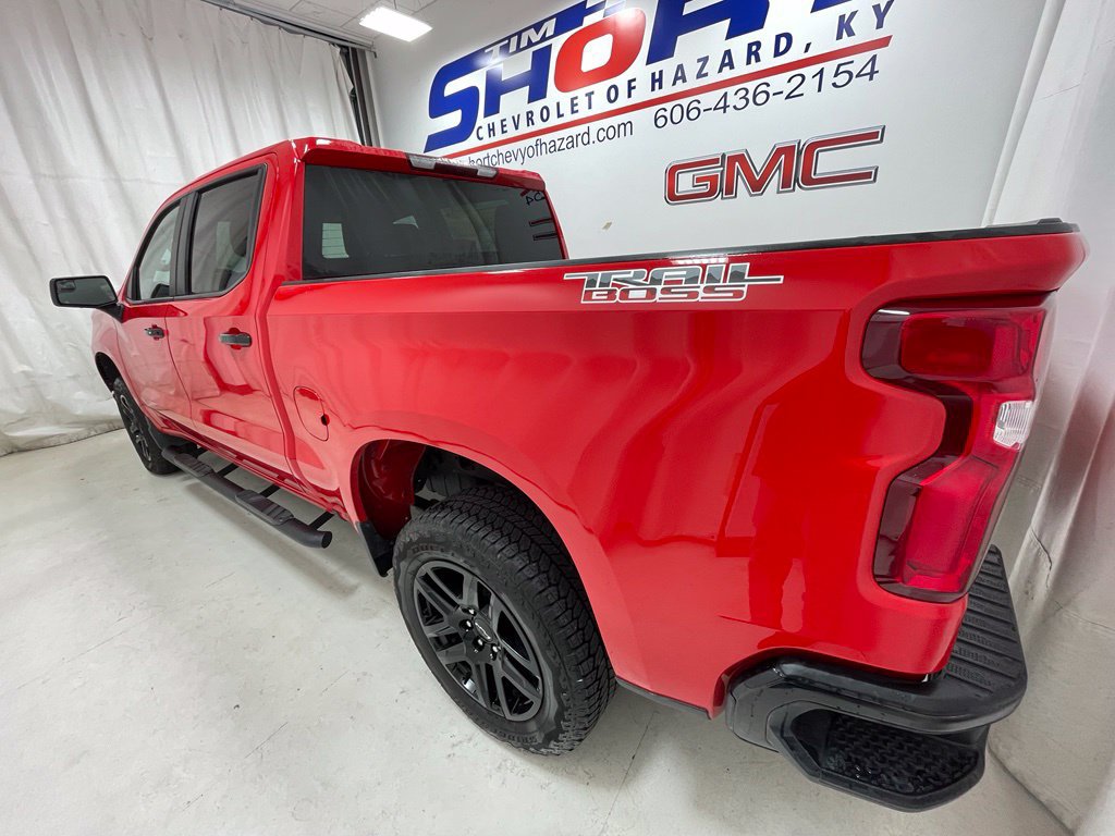Used 2024 Chevrolet Silverado 1500 LT Trail Boss AWD/4WD image 8