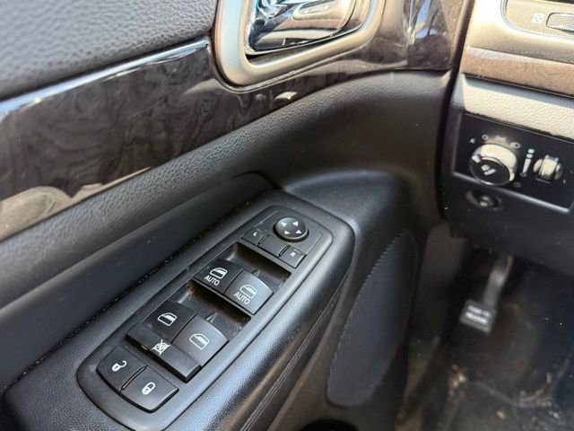 Used 2011 Jeep Grand Cherokee Laredo AWD/4WD image 10