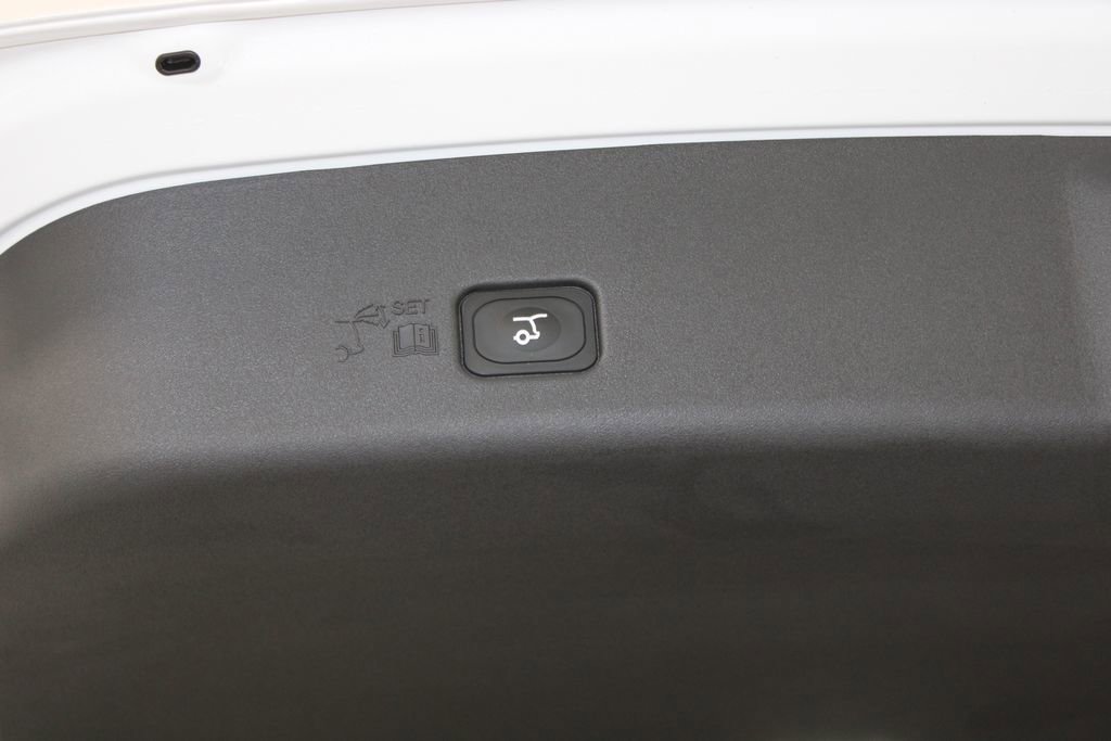 New 2026 Lincoln Nautilus Premier w/ Equipment Group 102A image 16