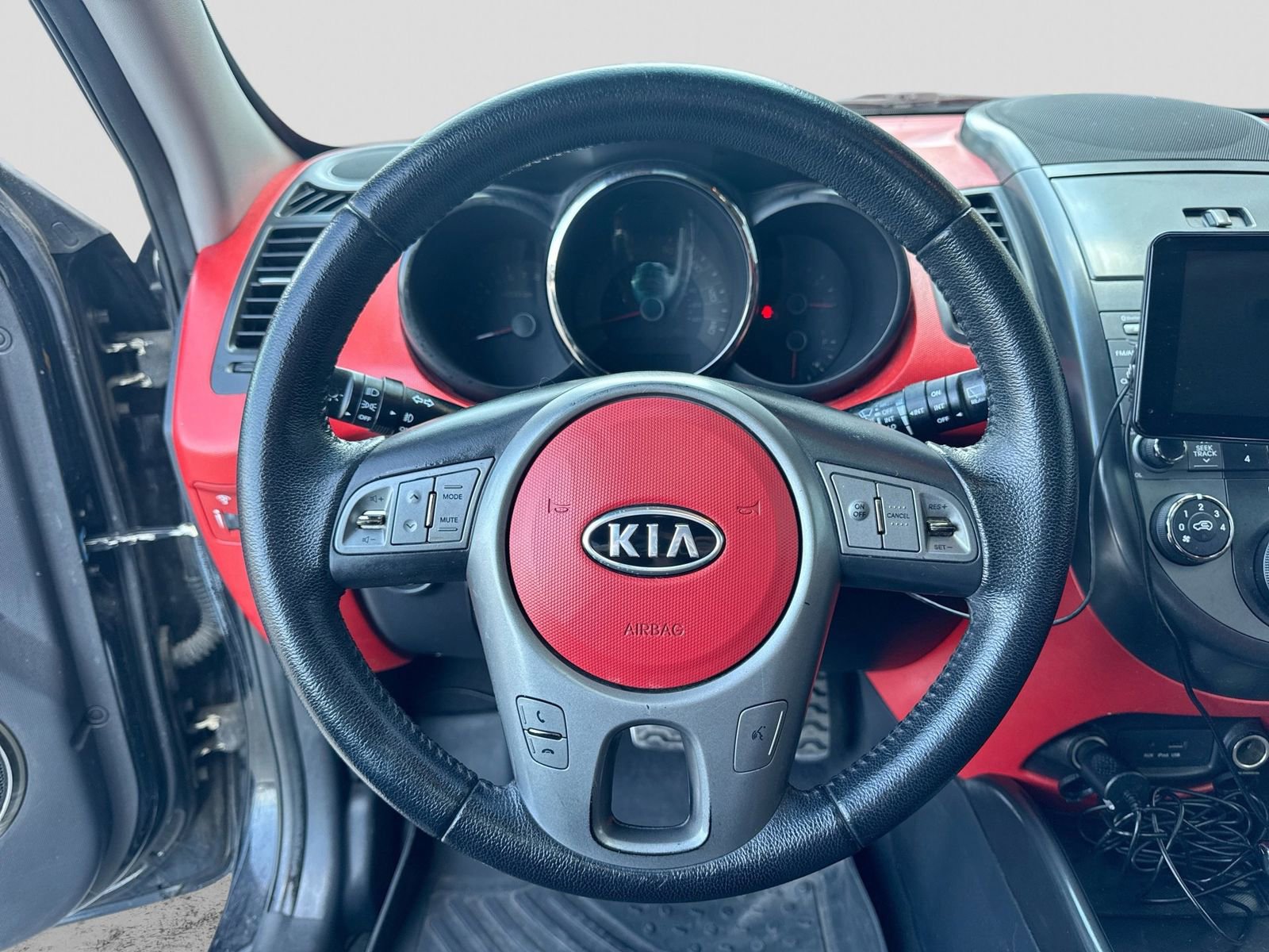 Used 2011 Kia Soul Sport FWD image 23