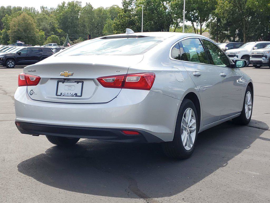 Used 2018 Chevrolet Malibu LT FWD image 3