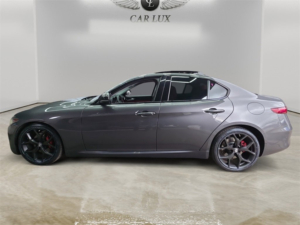 Used 2021 Alfa Romeo Giulia Ti w/ Nero Edizione image 2