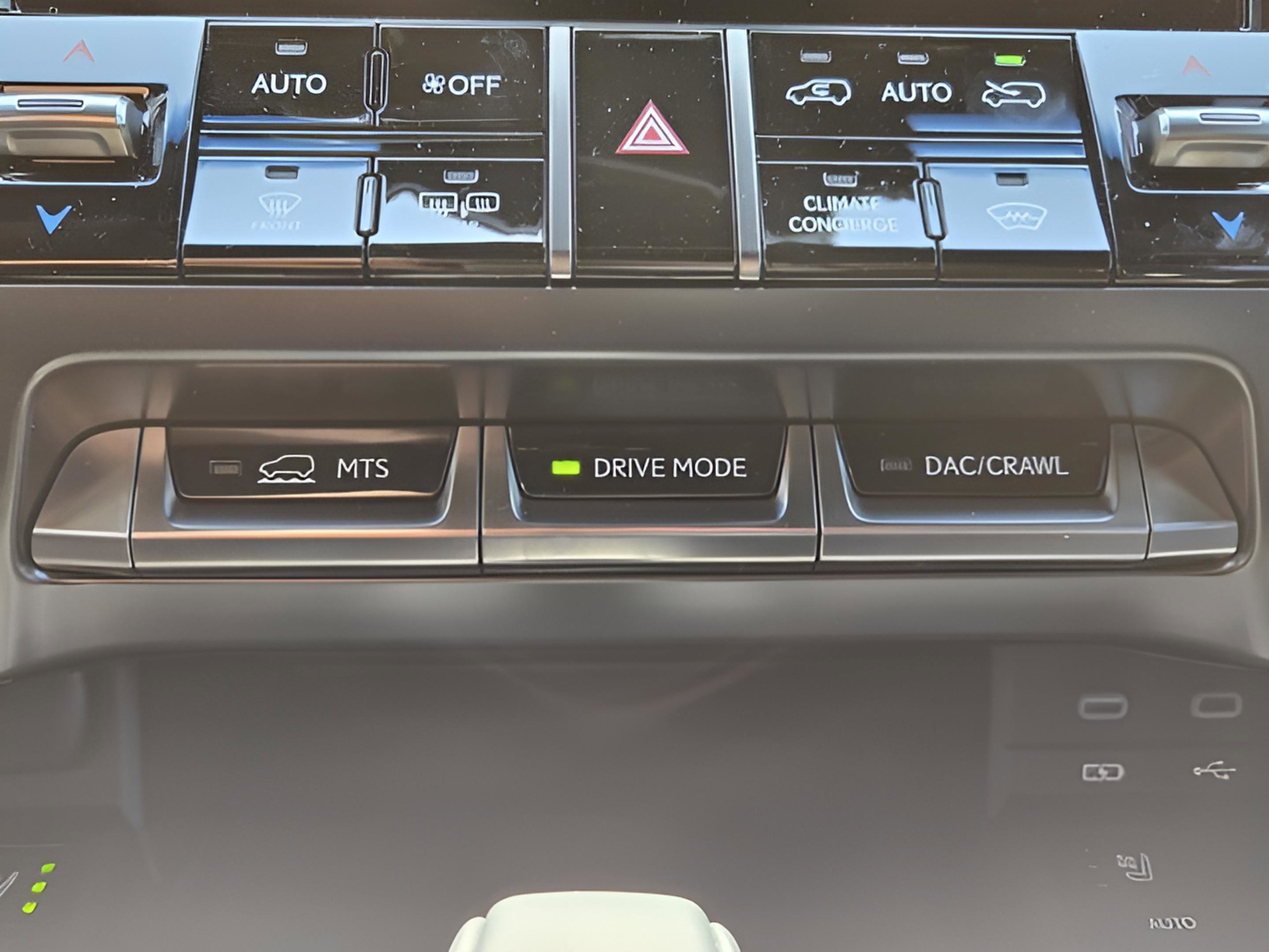 New 2026 Lexus LX 700h Overtrail AWD/4WD image 39