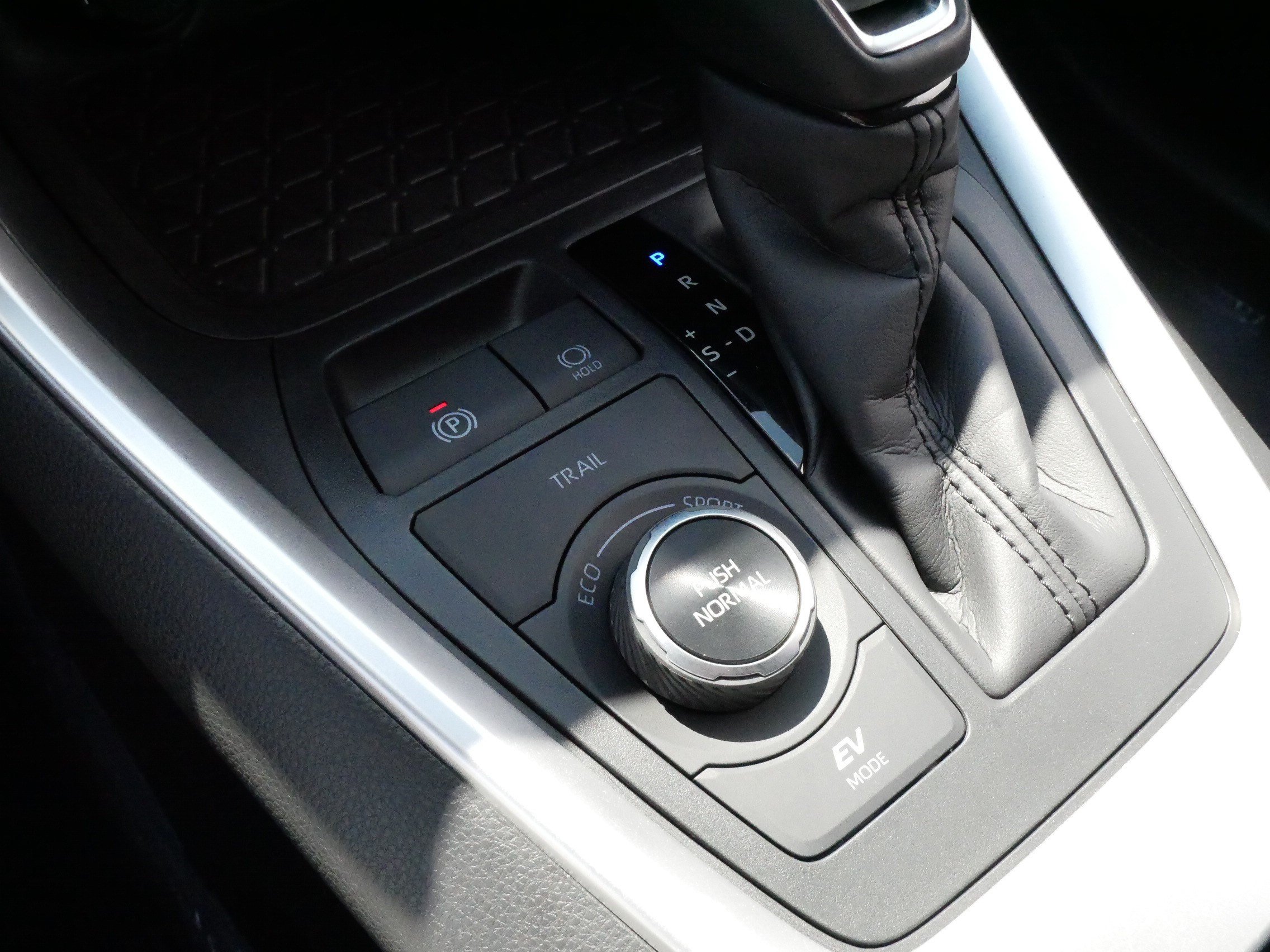 Certified 2025 Toyota RAV4 XLE Premium AWD/4WD image 29