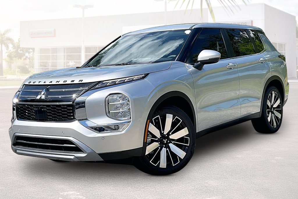 New 2026 Mitsubishi Outlander SE FWD image 2