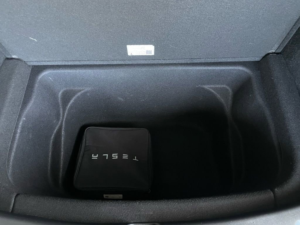 Used 2021 Tesla Model Y Performance image 12