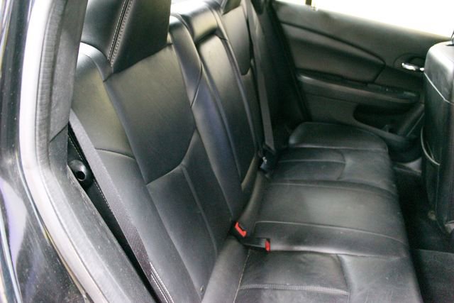 Used 2012 Chrysler 200 Limited FWD image 9