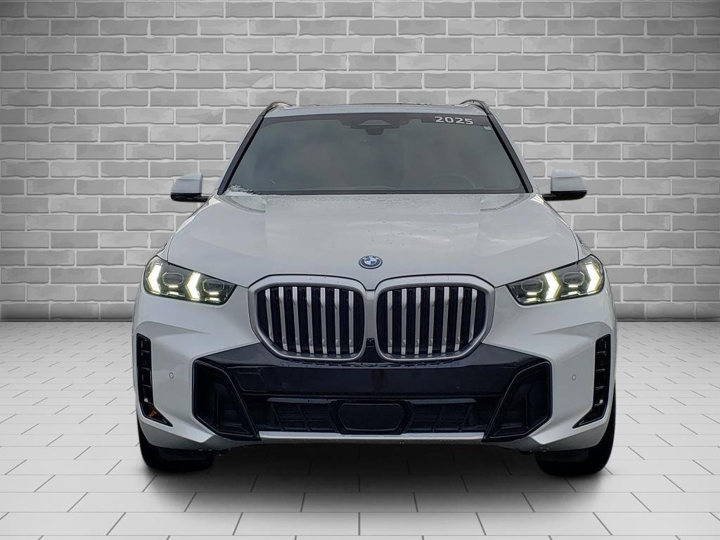 Used 2025 BMW X5 xDrive50e w/ M Sport Package image 2