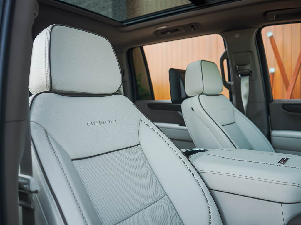 New 2026 GMC Yukon XL Denali w/ Denali Reserve Package AWD/4WD image 12
