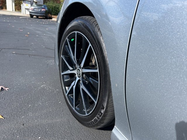 Used 2023 Toyota Camry SE image 9