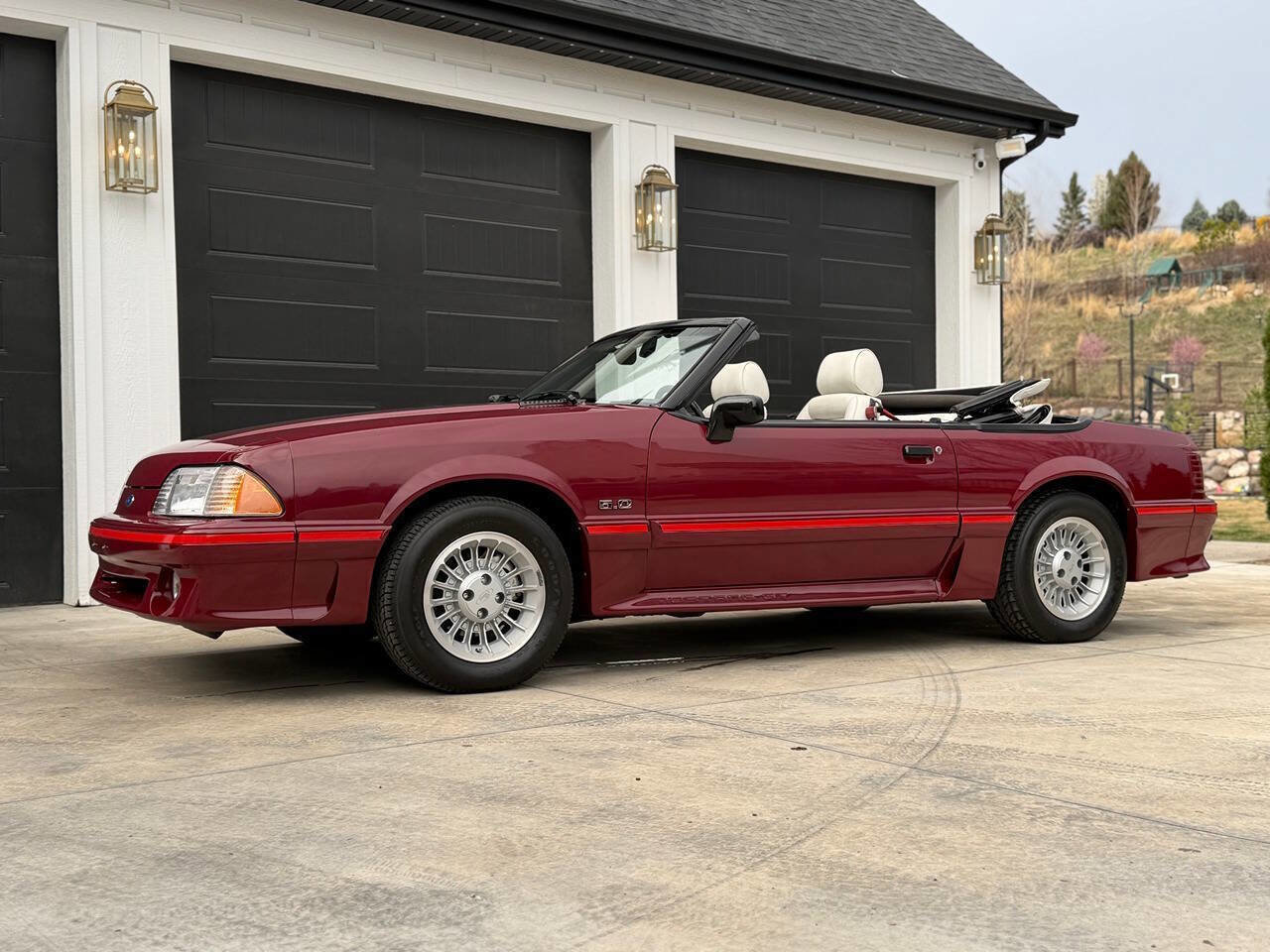 Used 1988 Ford Mustang GT image 1