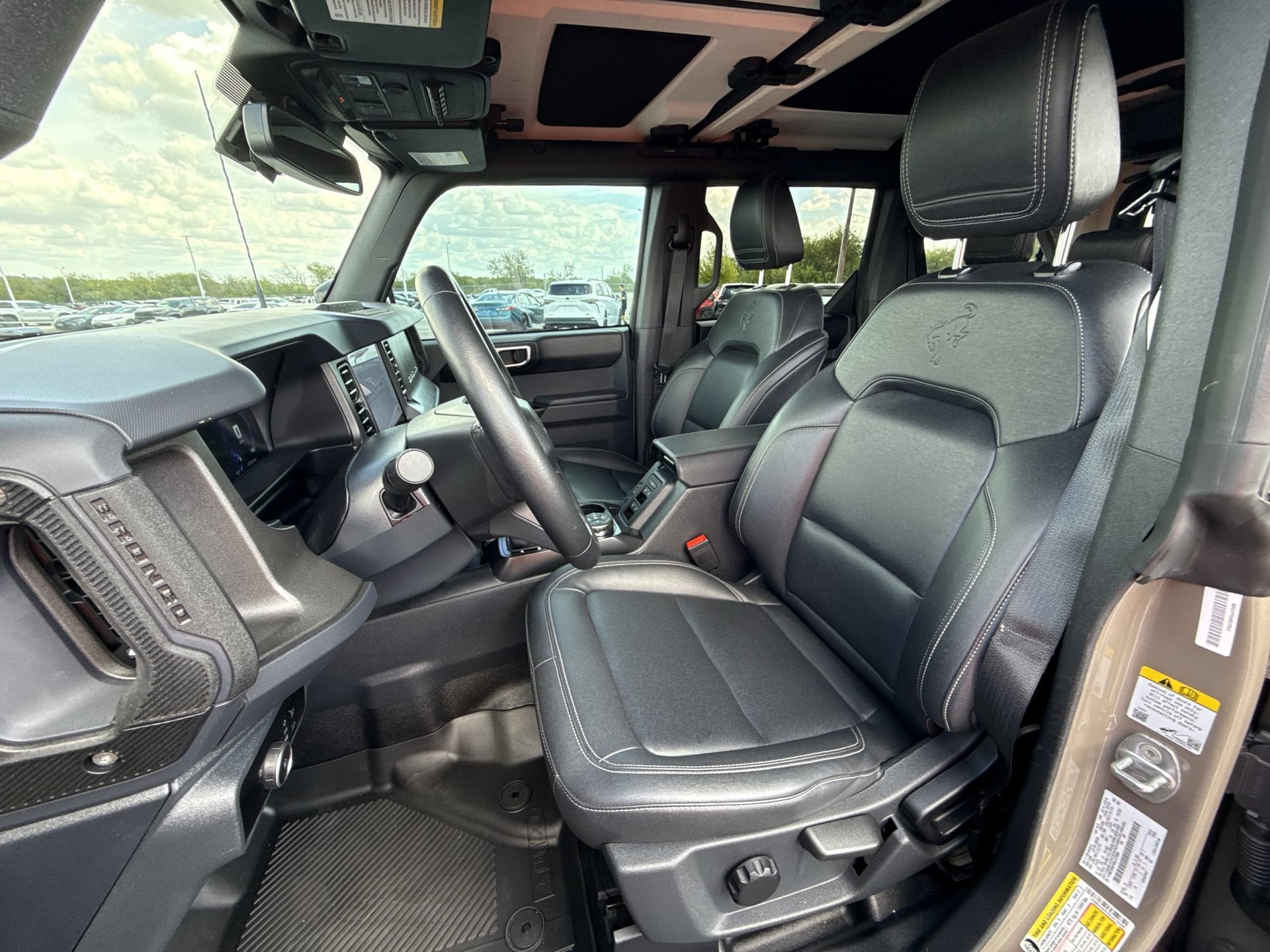 Used 2025 Ford Bronco Badlands AWD/4WD image 13