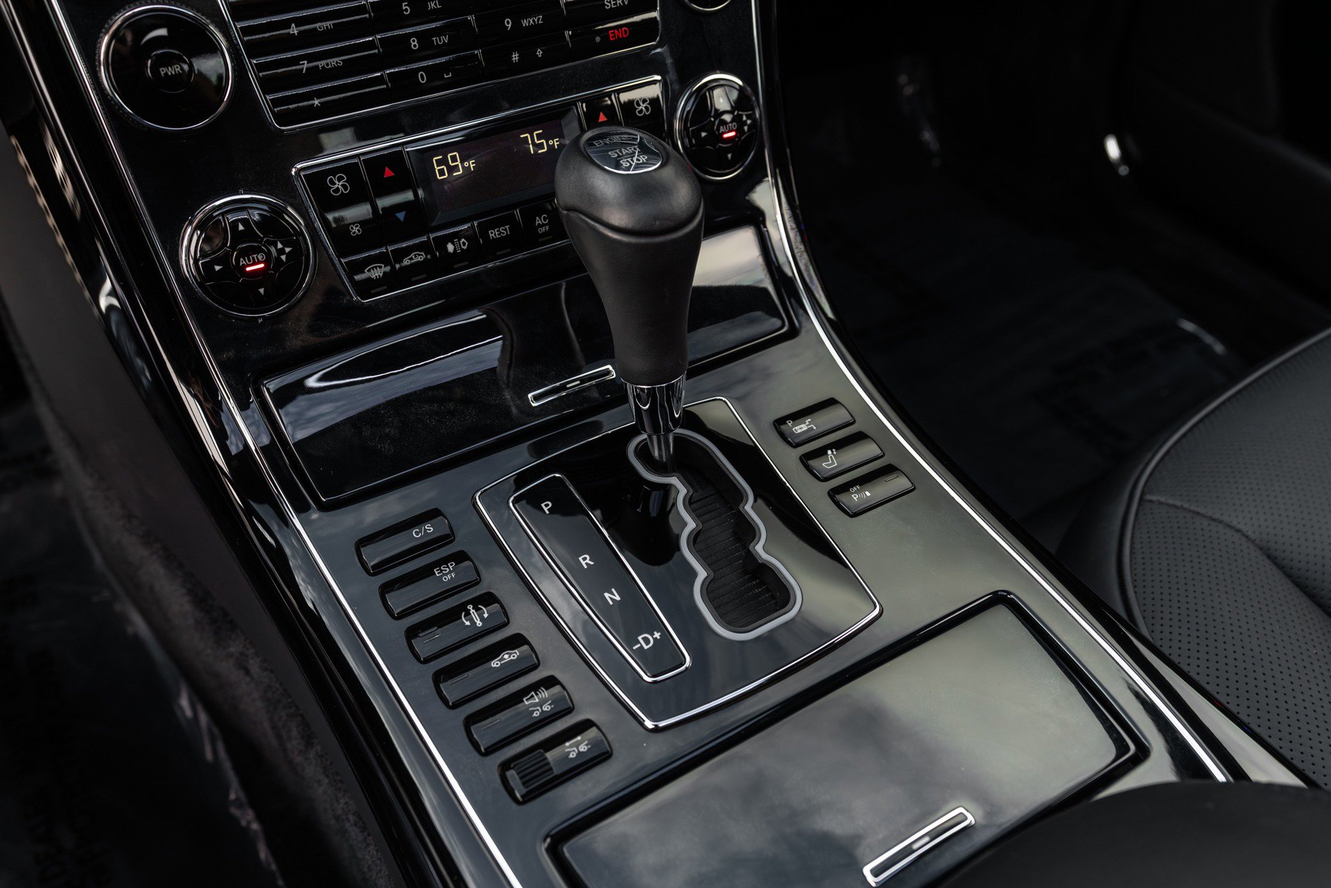 Used 2009 Maybach 57 S image 18