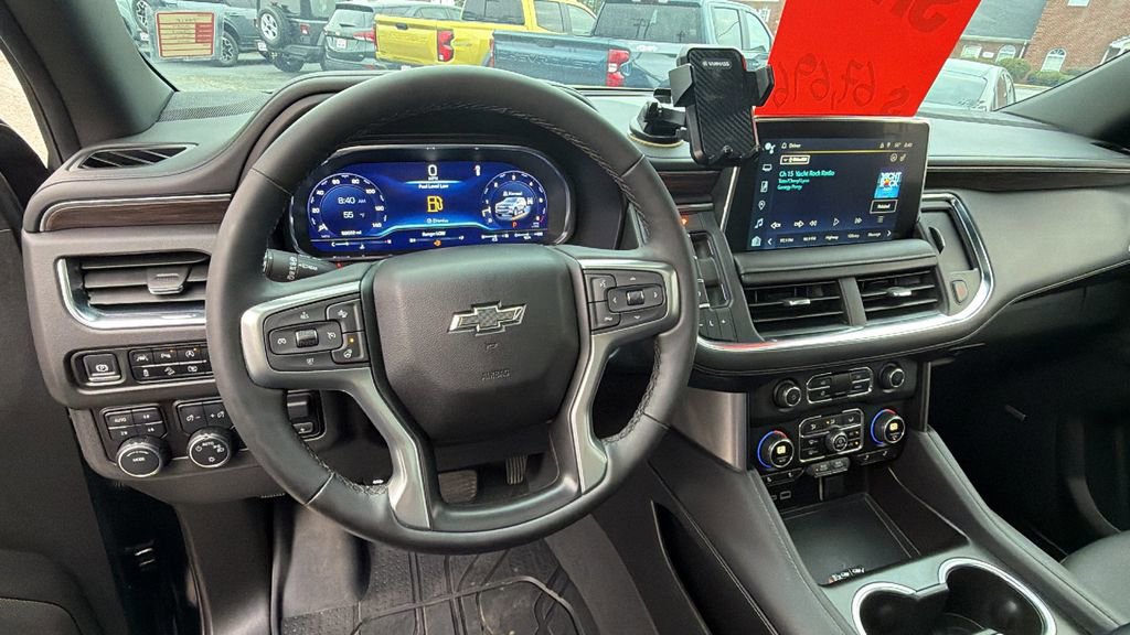 Certified 2024 Chevrolet Suburban Z71 w/ Luxury Package image 26