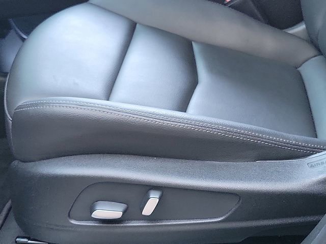 Used 2025 Cadillac XT5 Luxury image 20