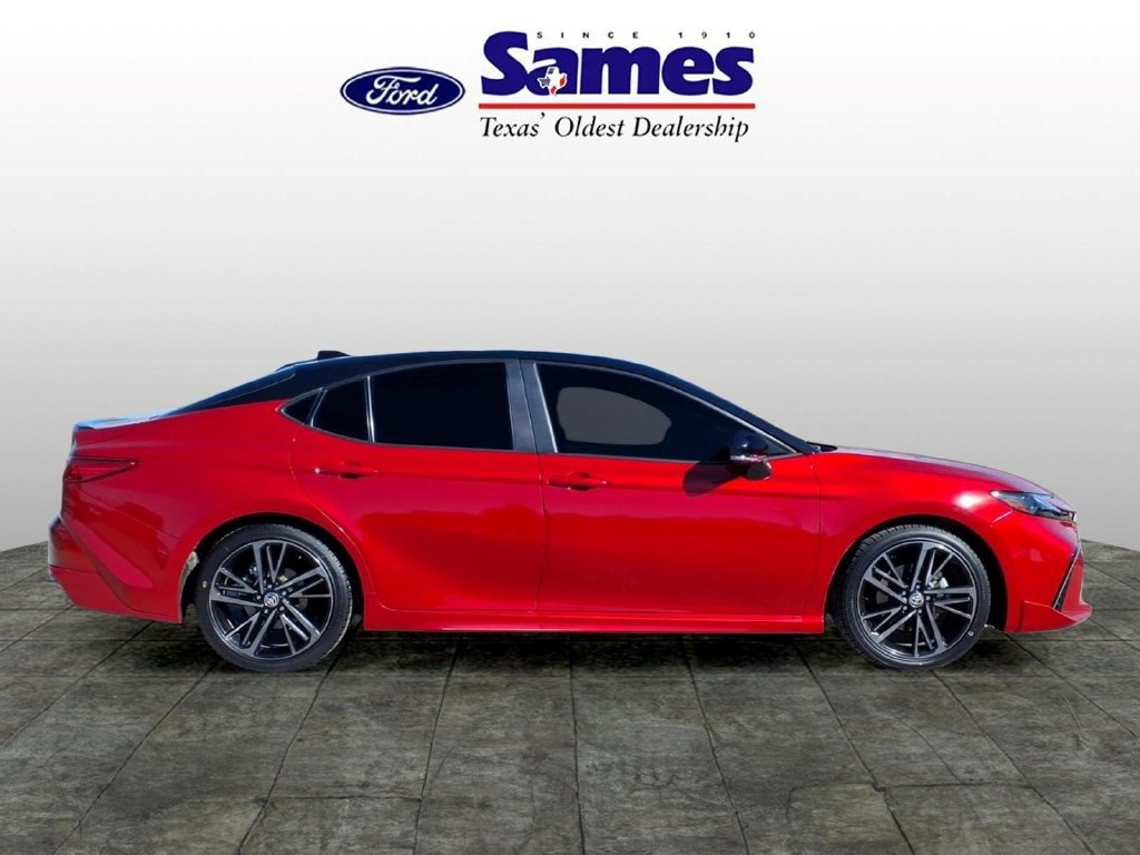 Used 2025 Toyota Camry XSE FWD image 2