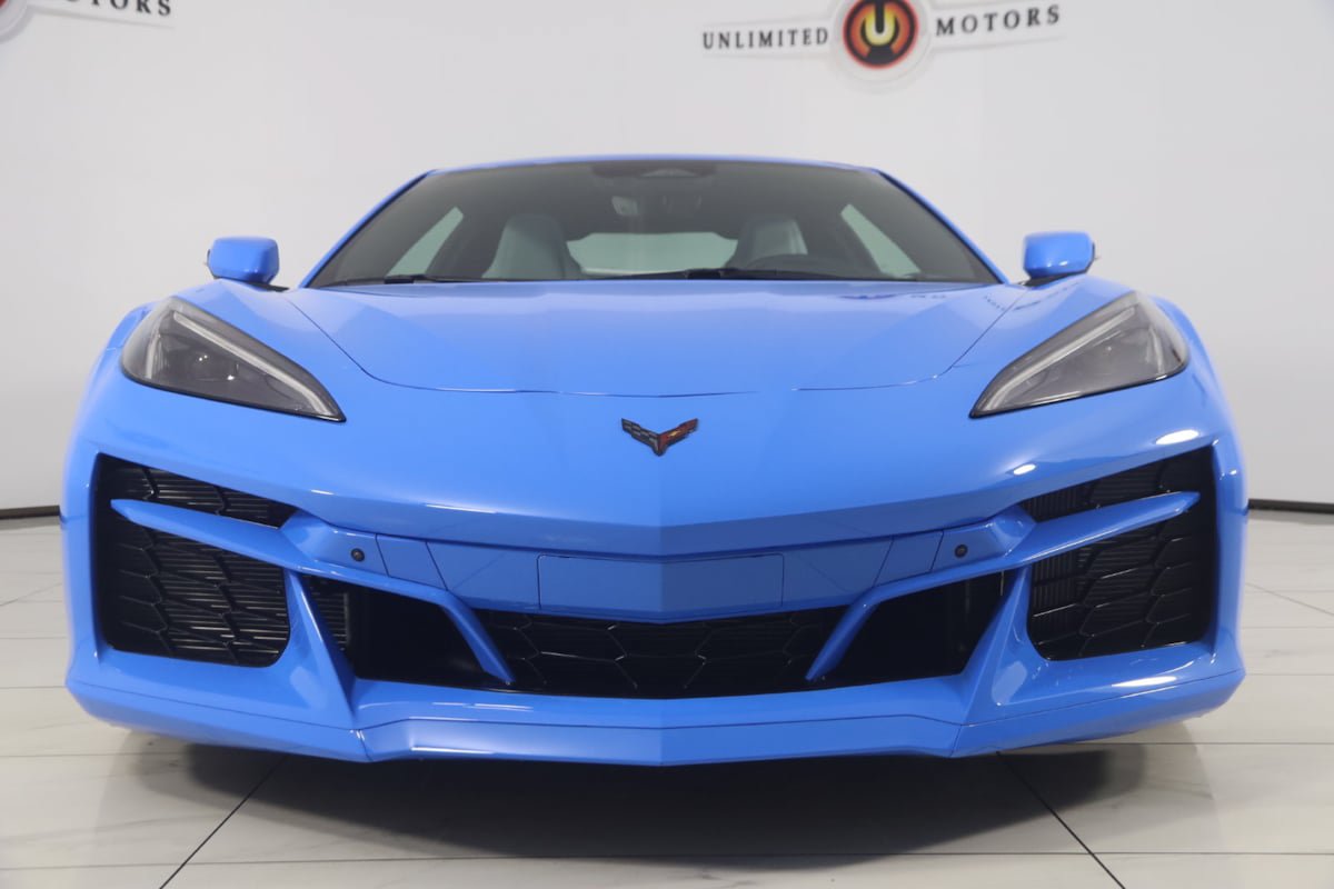 Used 2025 Chevrolet Corvette E-Ray AWD/4WD image 6