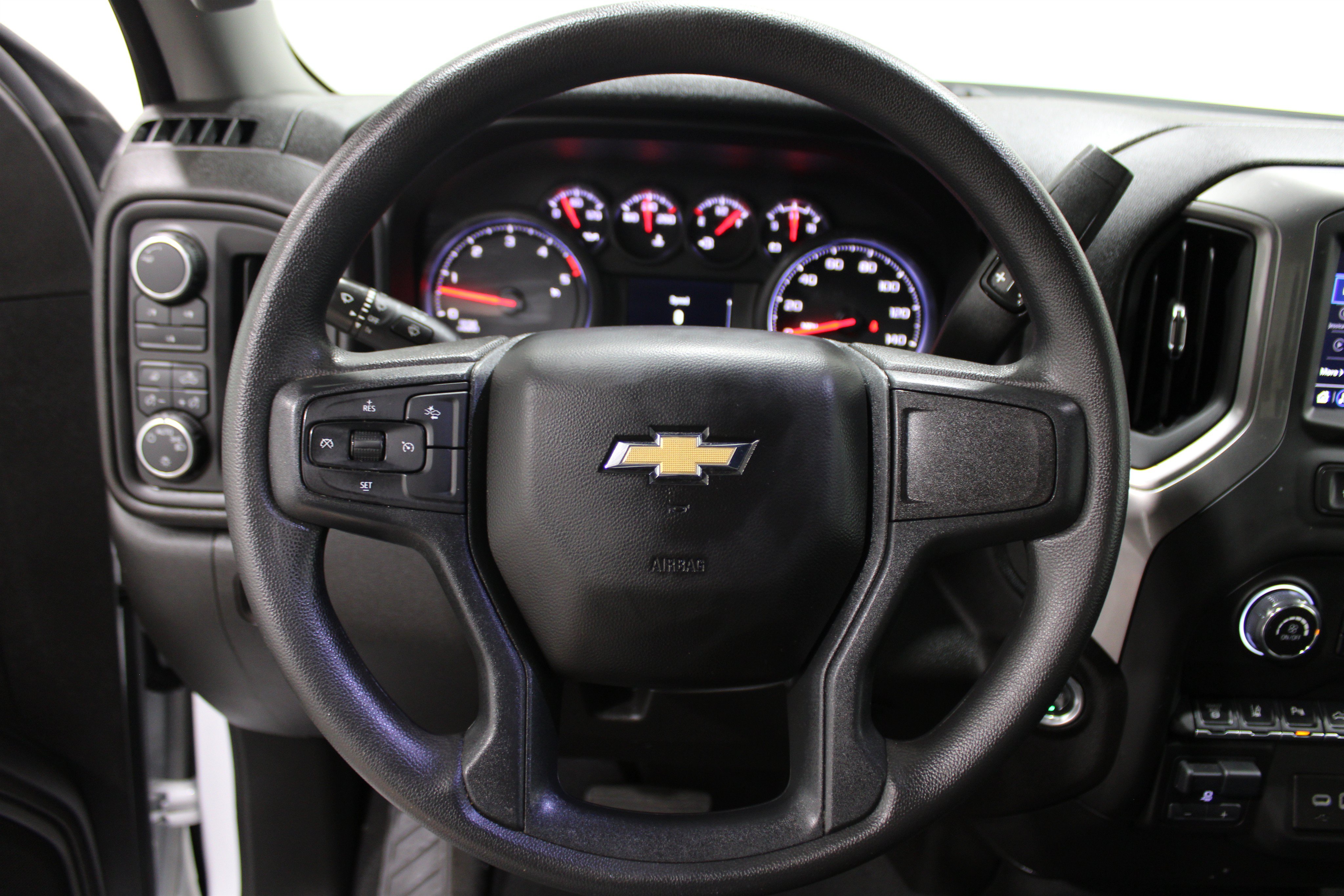 Used 2025 Chevrolet Silverado 2500 Custom w/ Custom Value Package AWD/4WD image 10