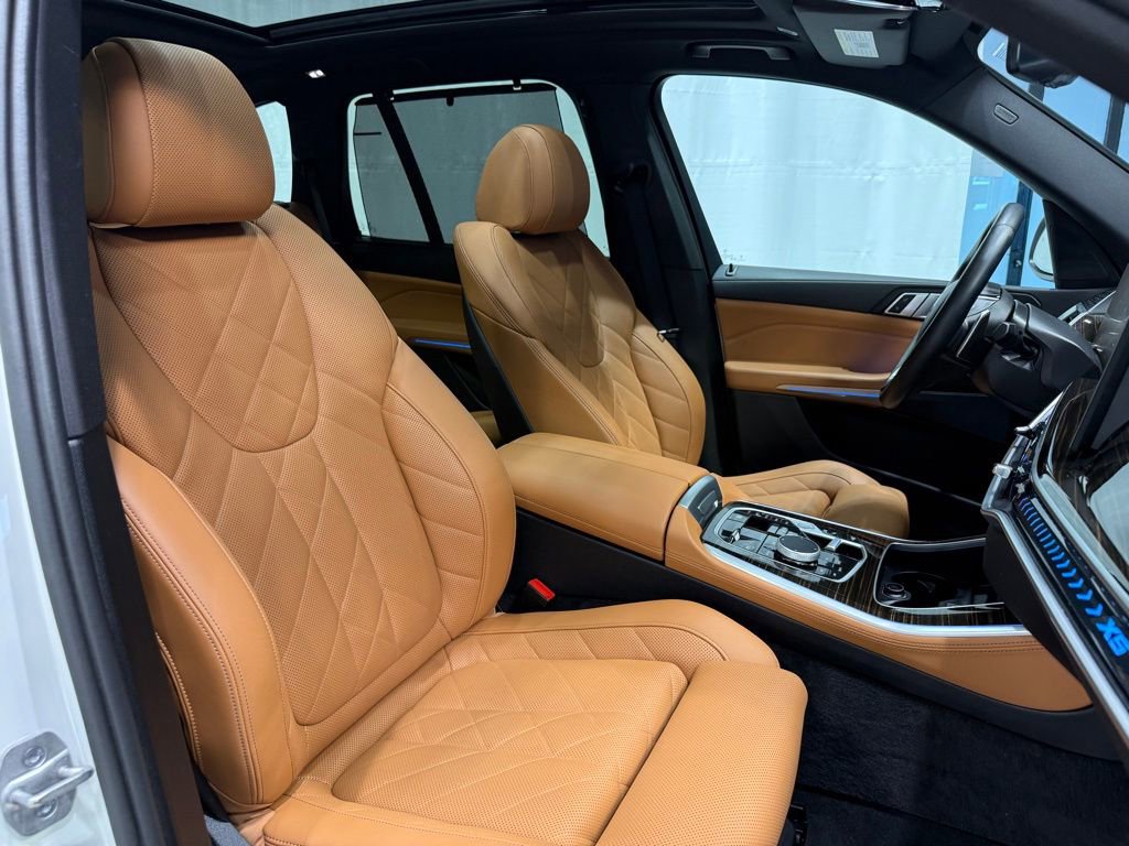 Certified 2024 BMW X5 xDrive50e image 29