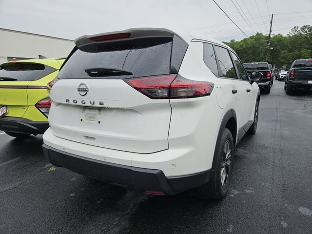 Used 2024 Nissan Rogue S FWD image 7