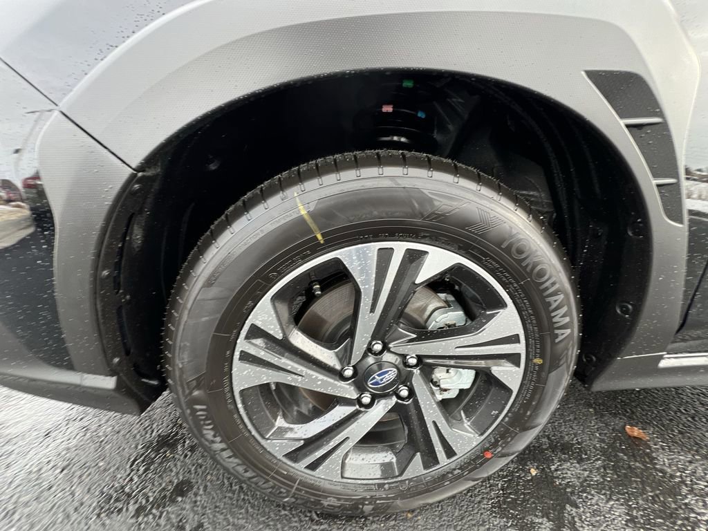 Used 2025 Subaru Crosstrek 2.5i Premium image 32