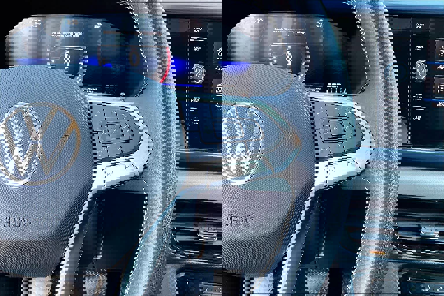 Used 2023 Volkswagen Taos SE image 25