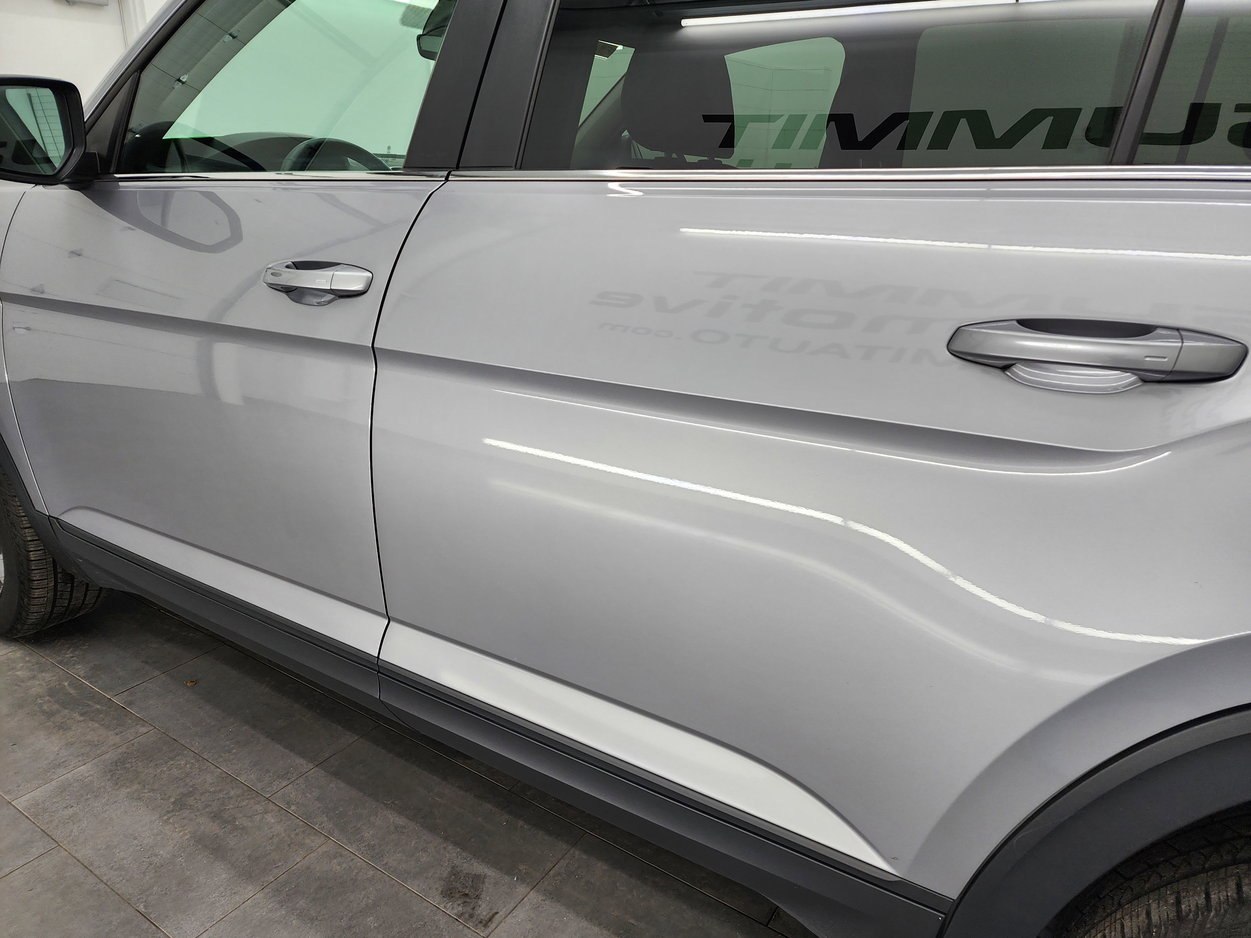 Used 2025 Volkswagen Atlas SE image 33