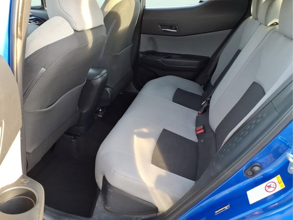 Used 2019 Toyota C-HR XLE image 11