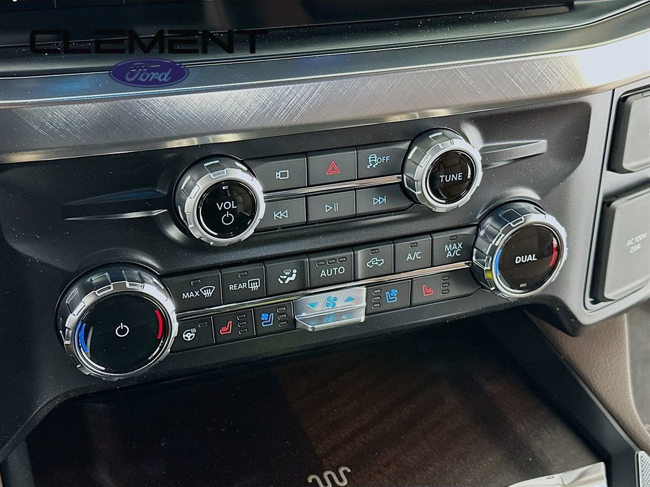 New 2026 Ford F350 King Ranch w/ Chrome Package image 20