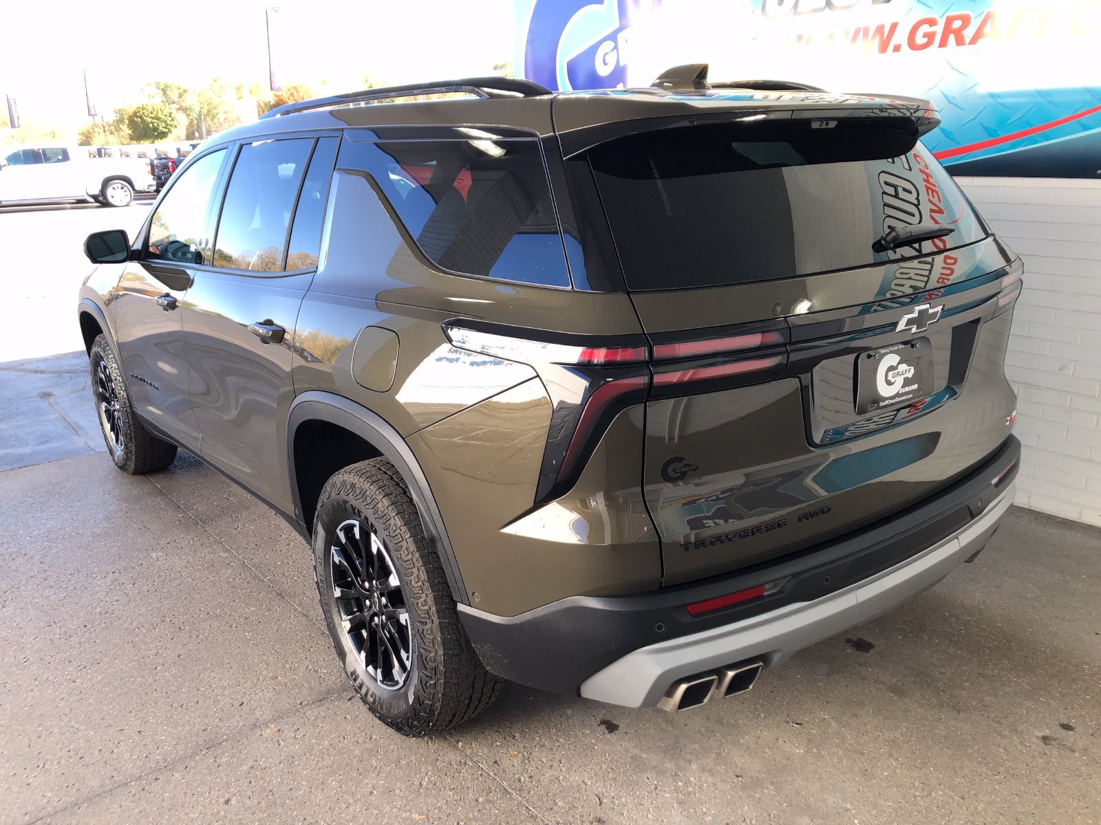 Used 2024 Chevrolet Traverse Z71 w/ Enhanced Driving Package AWD/4WD image 6