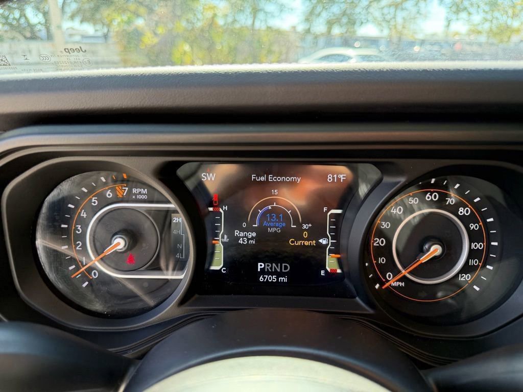 Used 2025 Jeep Gladiator Mojave w/ Convenience Group image 19