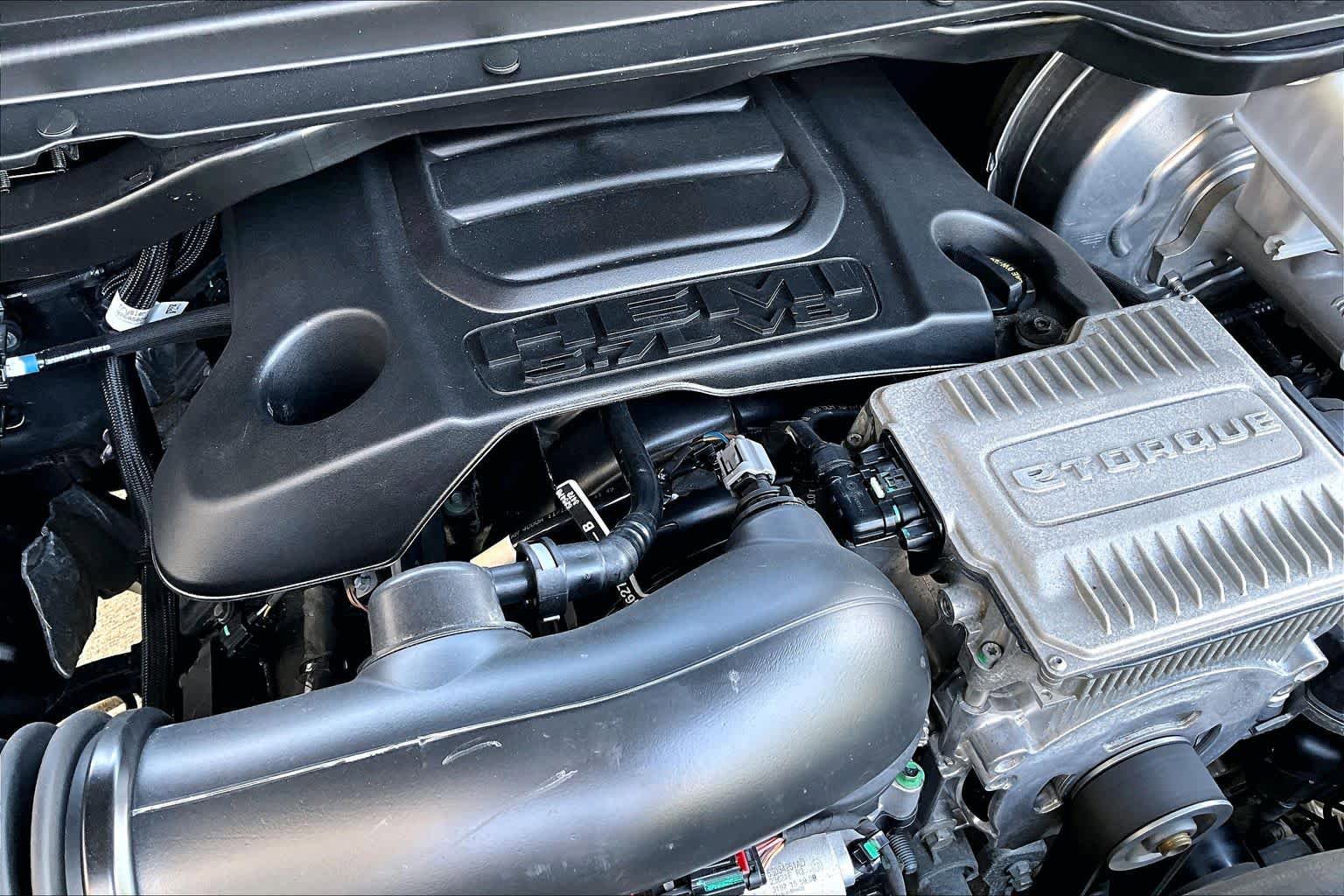 Used 2023 RAM 1500 Limited w/ Body Color Bumper Group AWD/4WD image 31