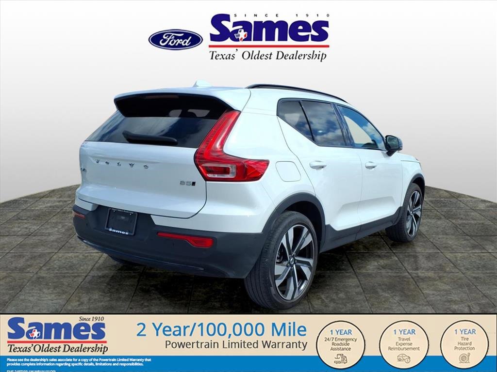 Used 2024 Volvo XC40 B5 Plus w/ Climate Package image 6