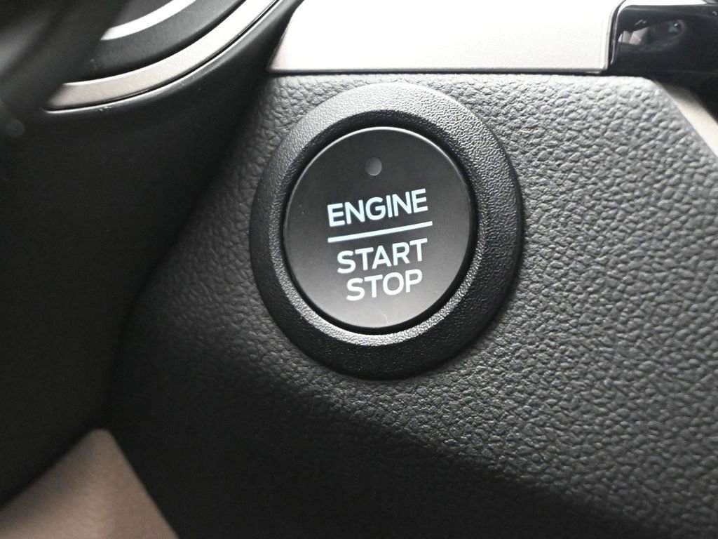 Used 2022 Ford Escape SE w/ Convenience Package FWD image 14