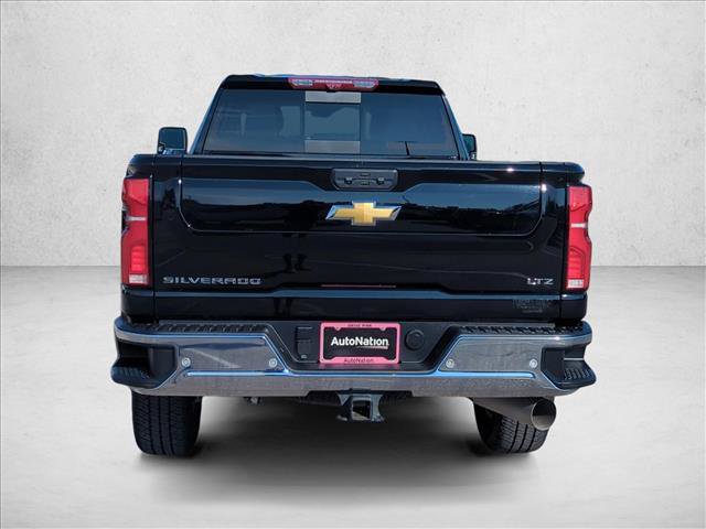 Used 2025 Chevrolet Silverado 3500 LTZ w/ LTZ Premium Package AWD/4WD image 9