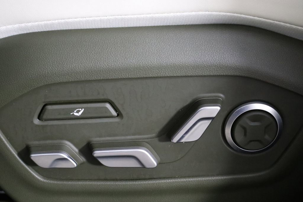 Used 2025 Hyundai Santa Fe Calligraphy AWD/4WD image 24