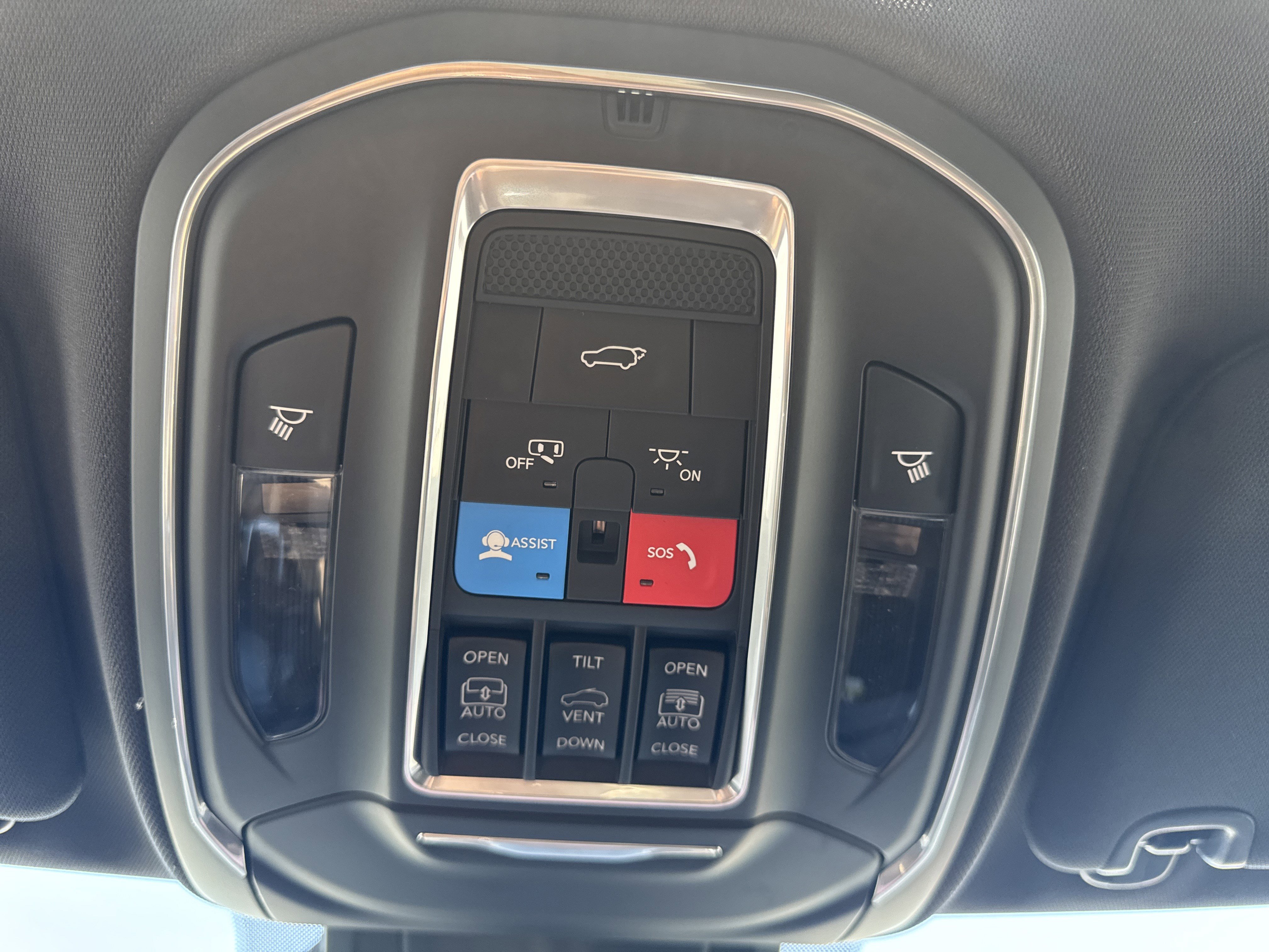 New 2026 Jeep Cherokee Overland image 28