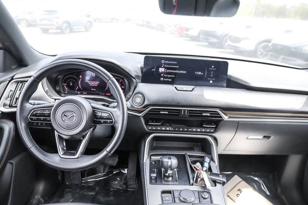 Used 2025 MAZDA CX-70 Plug-In Hybrid w/ Premium Plus AWD/4WD image 28