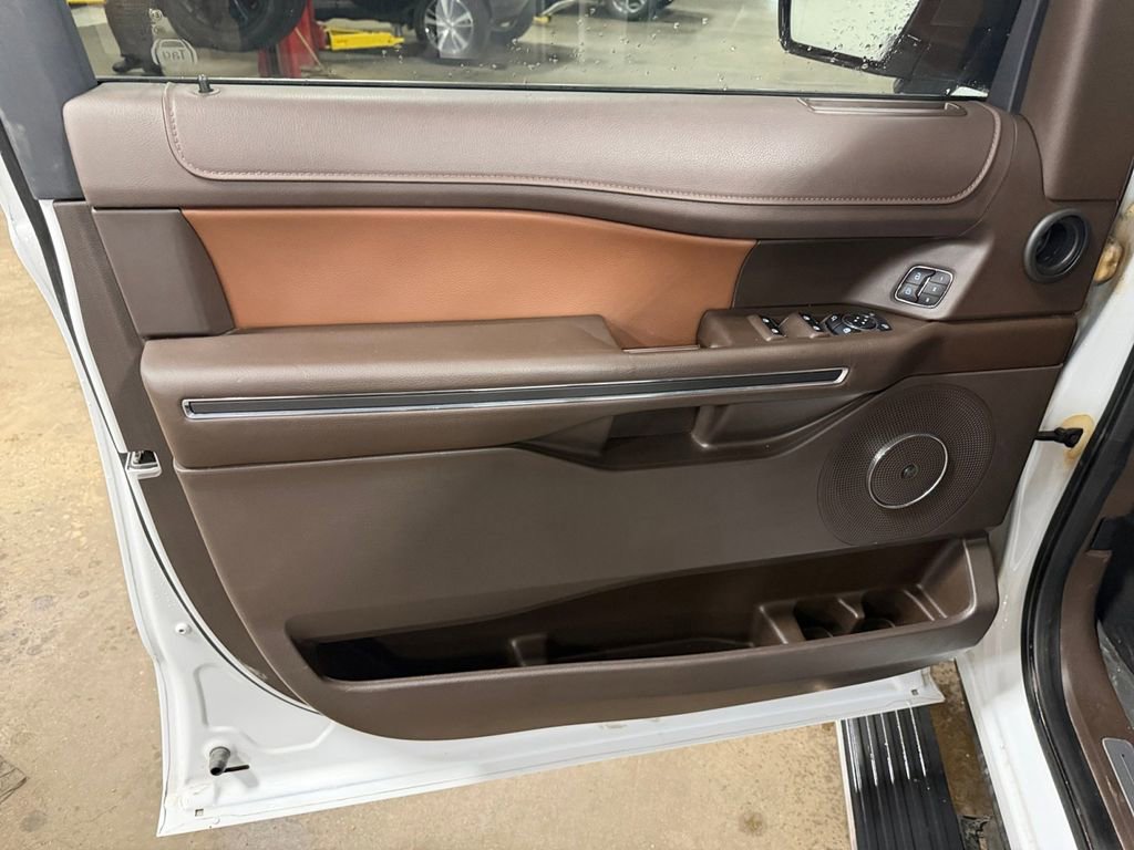 Used 2023 Ford Expedition Max King Ranch image 28